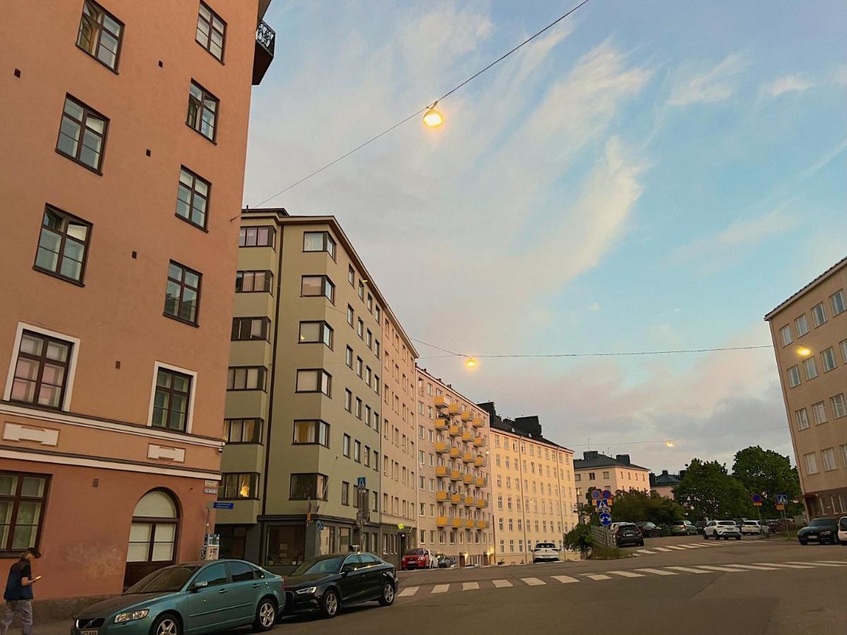 Urban Penthouse Next To Metro With City Views Helsinki Esterno foto