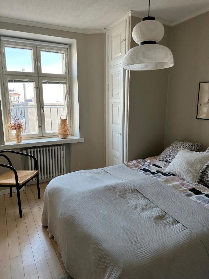 Urban Penthouse Next To Metro With City Views Helsinki Esterno foto